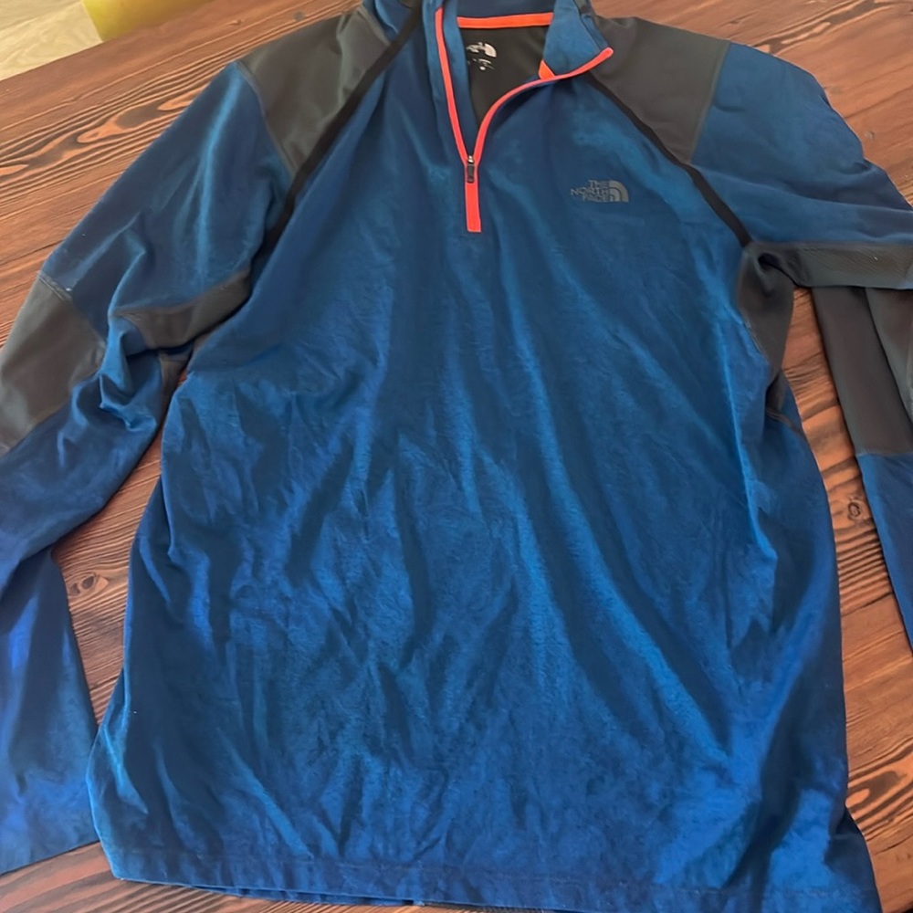 North face medium men’s blue quarter zip lightweight long sleeve shirt active